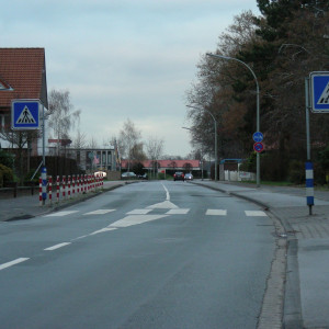 Zebrastreifen Frei- und Hallenbad/Einmündung Sürenbrede